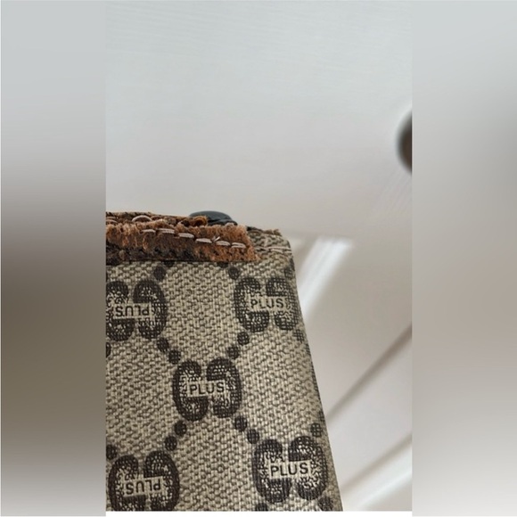 Gucci Plus Tote Bag - Picture 12 of 13